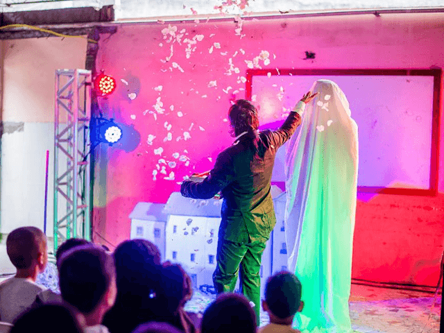 O Príncipe Feliz e o palácio do não te rales